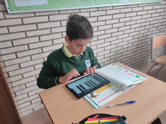 Impacto de la música en el desarrollo cognitivo y emocional