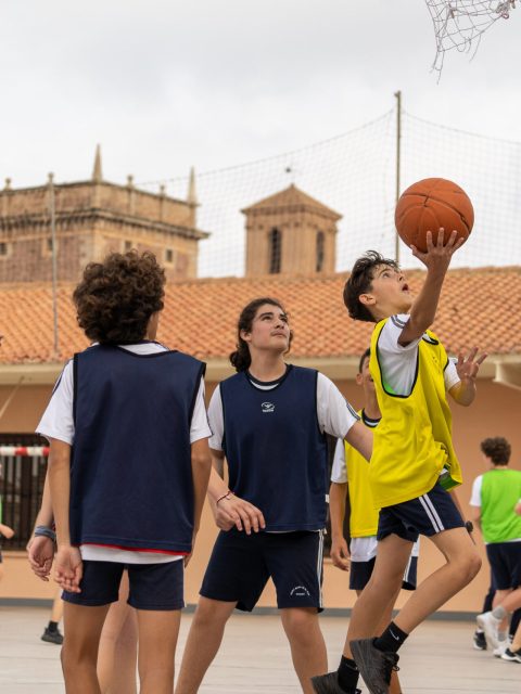 Baloncesto centro educativo Santa María de El Puig